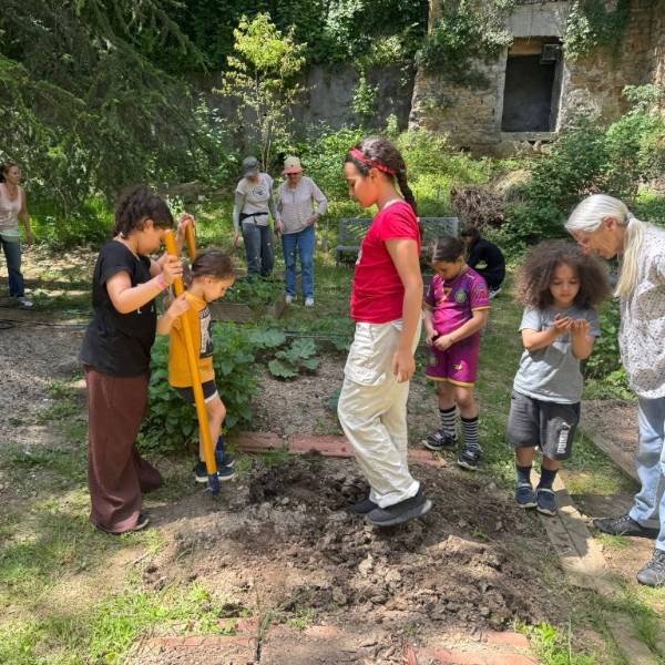 Accompagnez des enfants dans leur découverte de la biodiversité