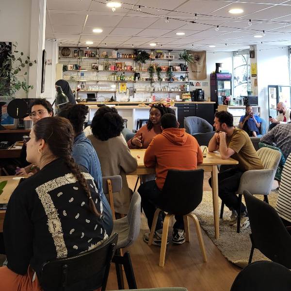 Devenez incollable sur des sujets de société pour les rendre accessibles au plus grand nombre