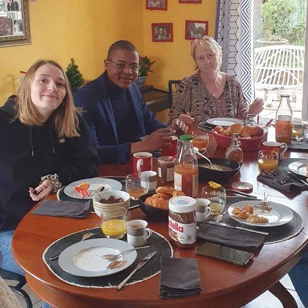 Luttez contre la précarité et l’isolement des étudiants