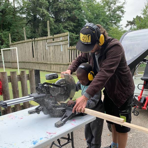 Rendez le bricolage facile à toutes et tous