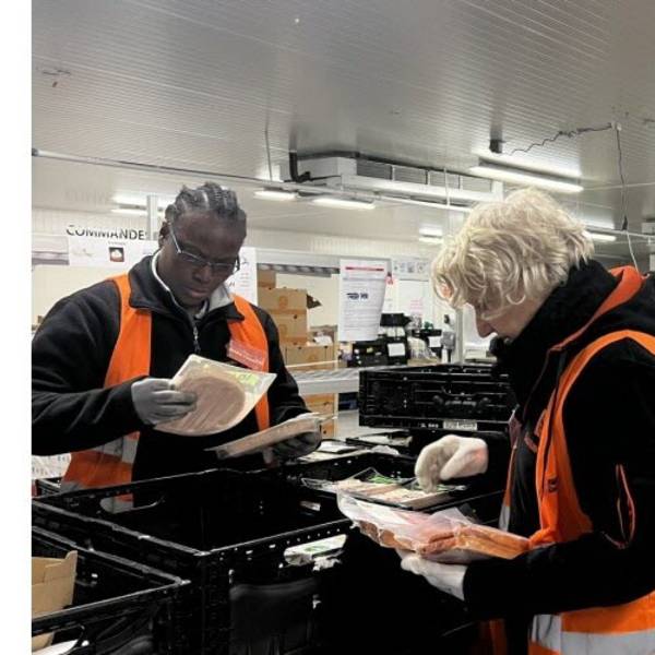 Permettez à des milliers de personnes d’accéder à l’aide alimentaire