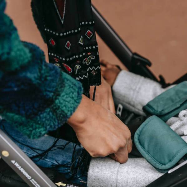 Aidez les femmes enceintes et les mamans en précarité