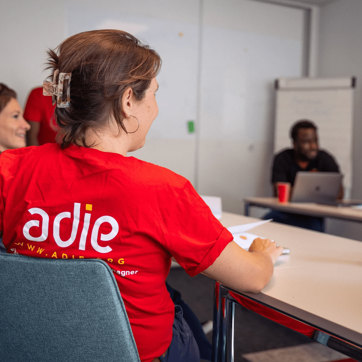 Aidez les personnes exclues du prêt bancaire à monter leur entreprise