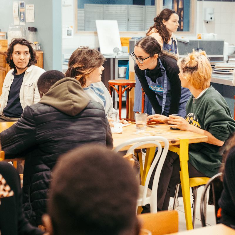 Participez à la convivialité d’un lieu de solidarité de quartier